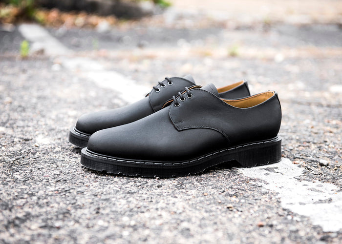 Black Greasy Gibson Shoe