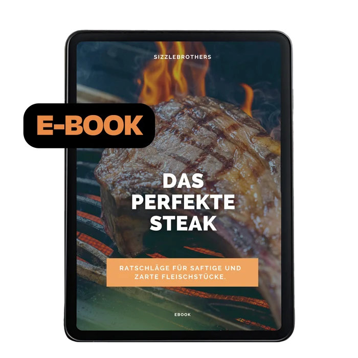 Nahaufnahme eines Steaks mit Flammen. Text: 'Das perfekte Steak, Ratschläge für zarte Stücke.'