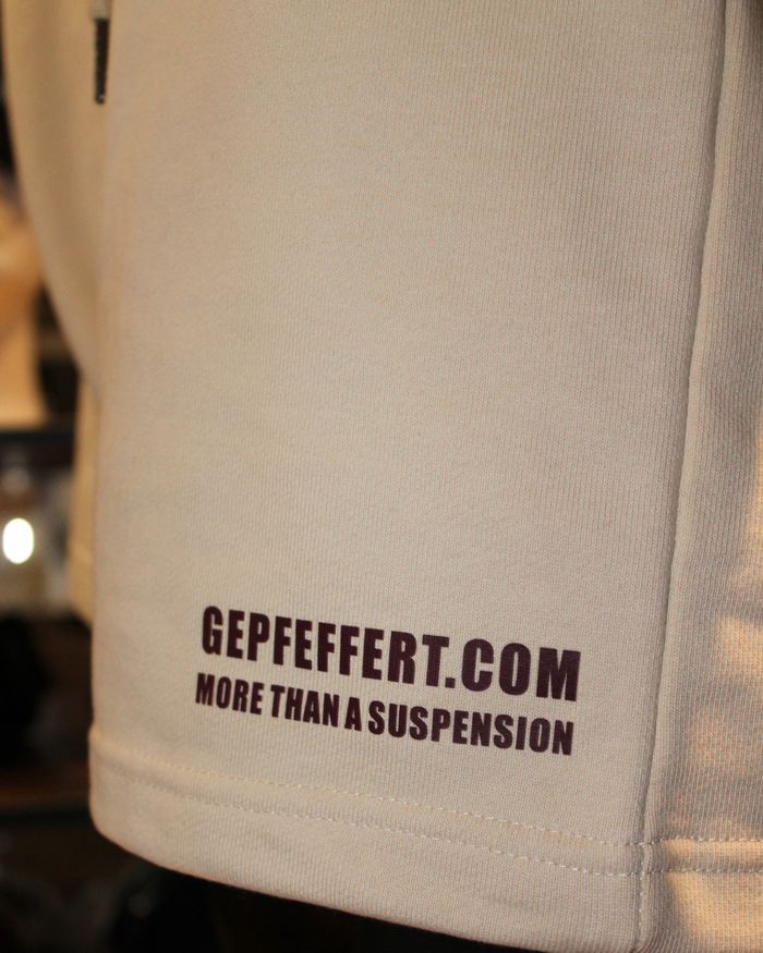 gepfeffert.com / More than a suspension - Shorts - gepfeffert.com