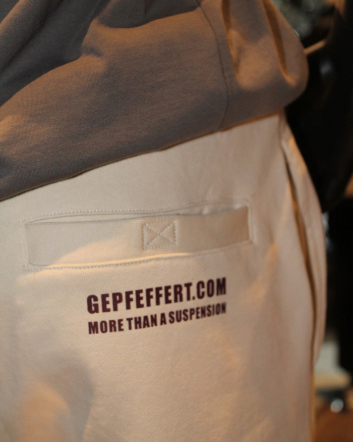 gepfeffert.com / More than a suspension - Shorts - gepfeffert.com