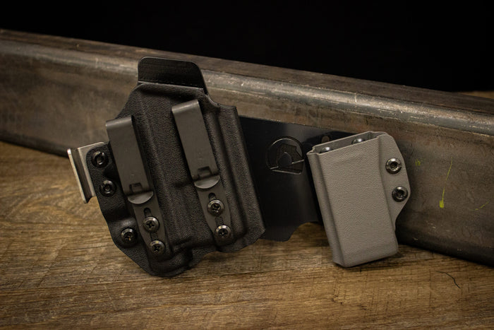 Gradient Velcro Adapter with Mag Carrier - Black Arch Holsters