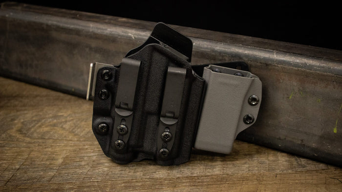 Gradient Velcro Adapter with Mag Carrier - Black Arch Holsters