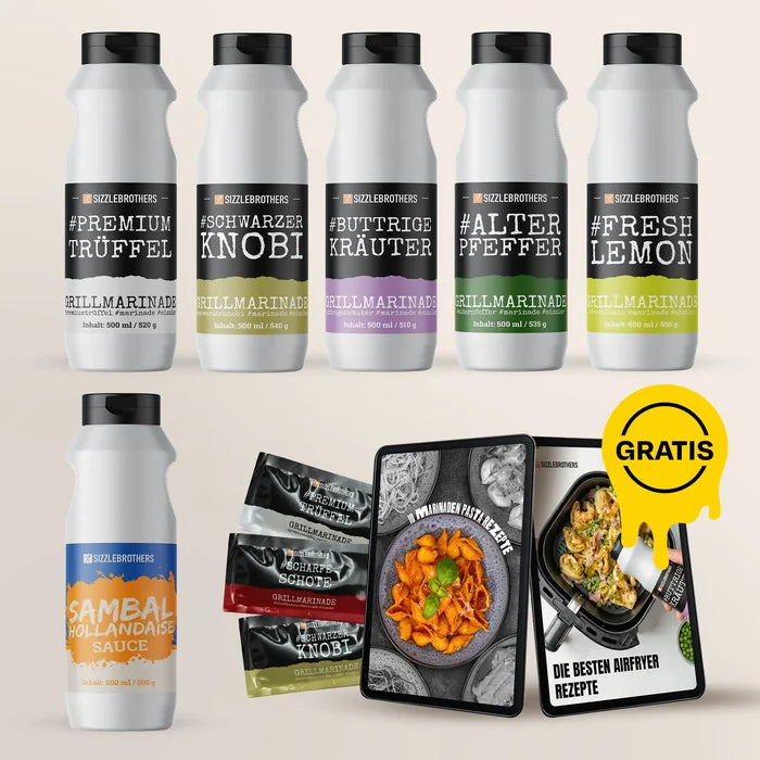 Acht Flaschen Grillmarinade und Saucen, daneben Rezeptkarten mit gelbem 'Gratis'-Sticker.
