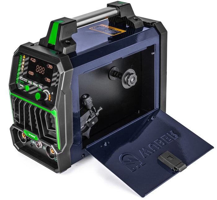 Uchylona obudowa w spawarce 4,5 kVa WUBER